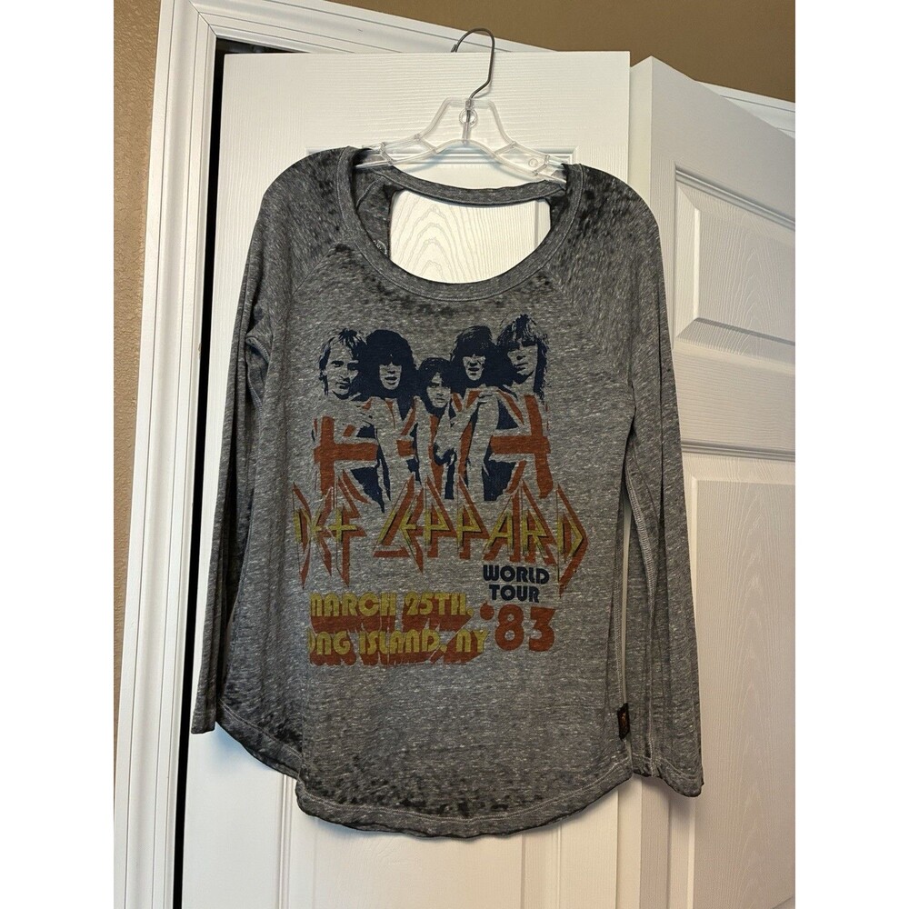 Trunk Ltd Def Leppard Distressed World tour 83 Medium Long Sleeve Shirt Rock